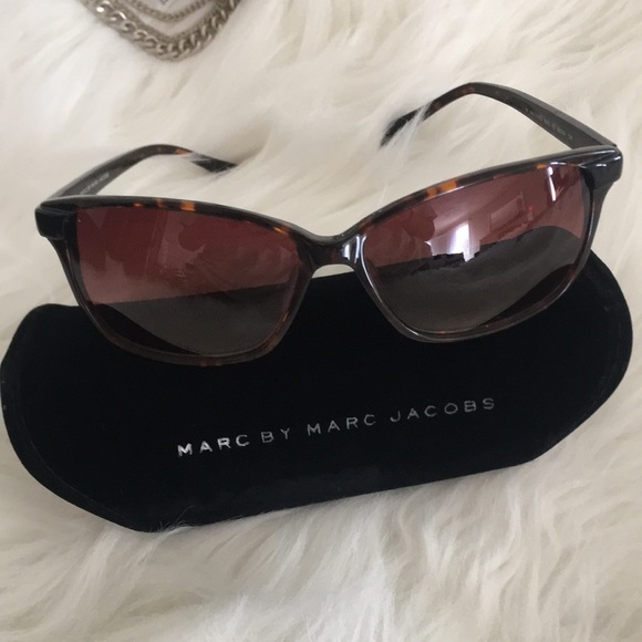Marc by Marc Jacobs Tortoise Sunglasses - Picture 5 of 5